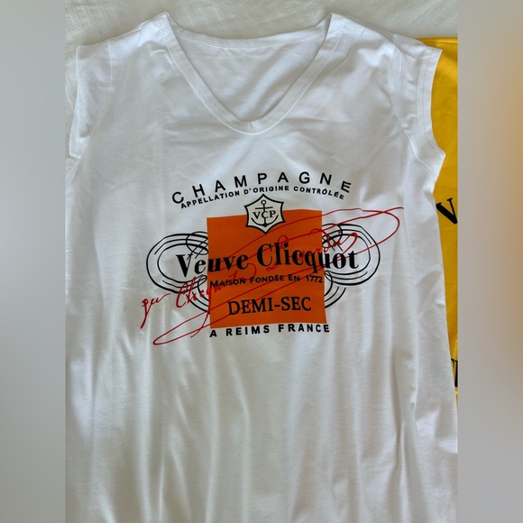 Price drop TODAY! 2 Brand NEW Veuve Clicquot ladies Tees, tennis🥂🎾SO CUTE-Sz S - Picture 3 of 5